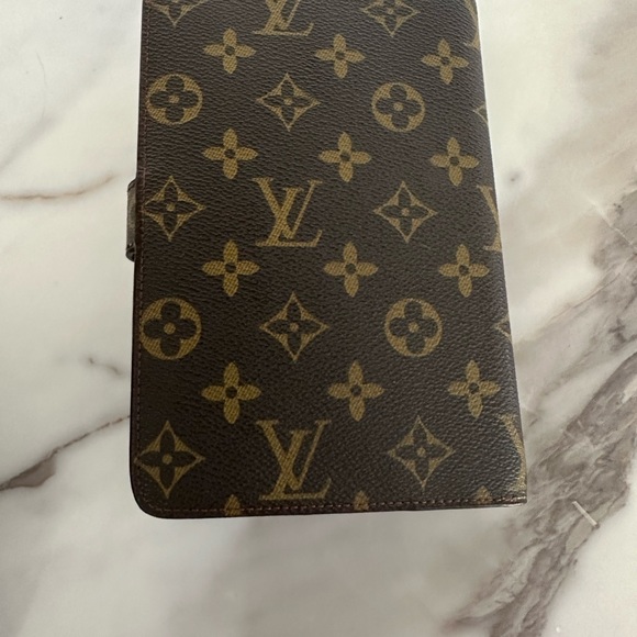 Louis Vuitton Small Ring Agenda Cover - Picture 8 of 9